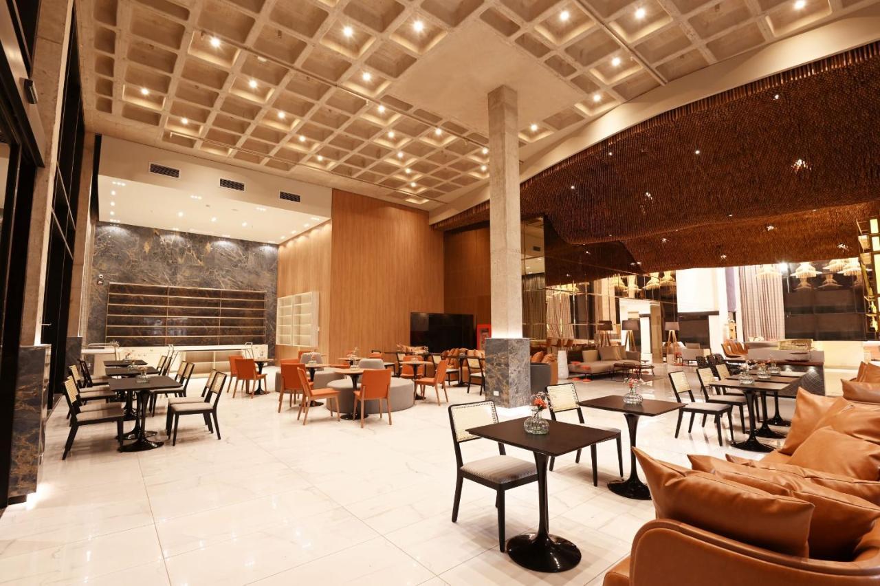 Novotel Santa Cruz De La Sierra Buitenkant foto