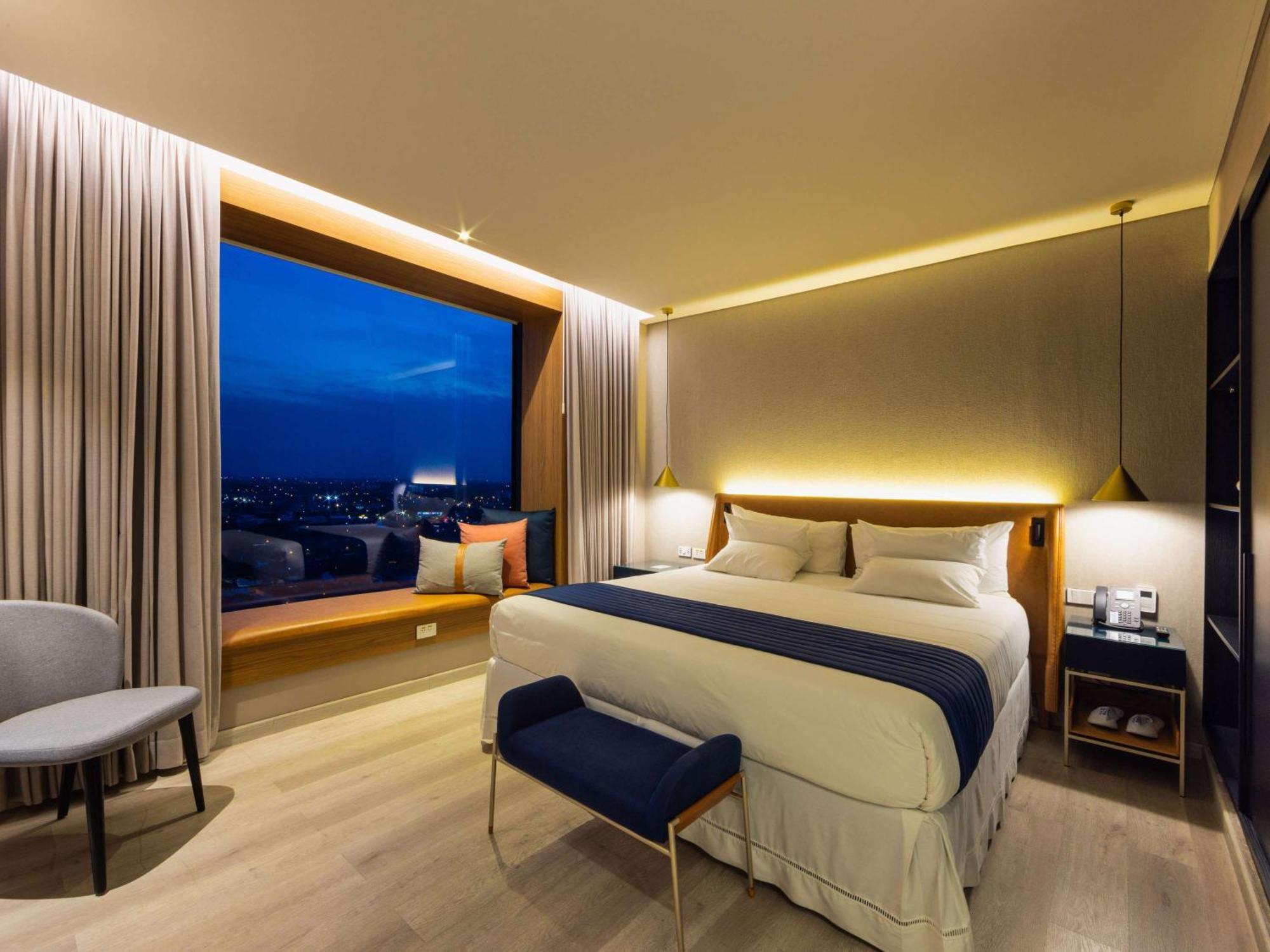 Novotel Santa Cruz De La Sierra Buitenkant foto